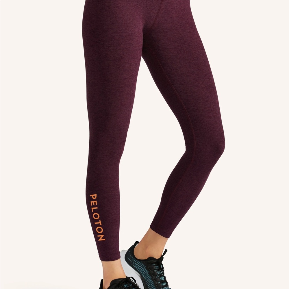 Peloton Caught In The Midi Legging